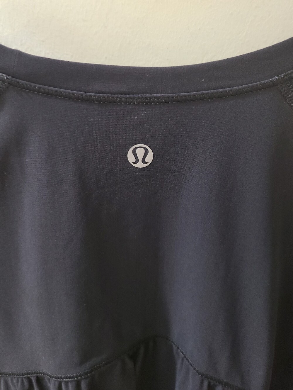 Lululemon Black Sea-Me Run Long Sleeve Layered Crop Top Sz 10 - Picture 11 of 13